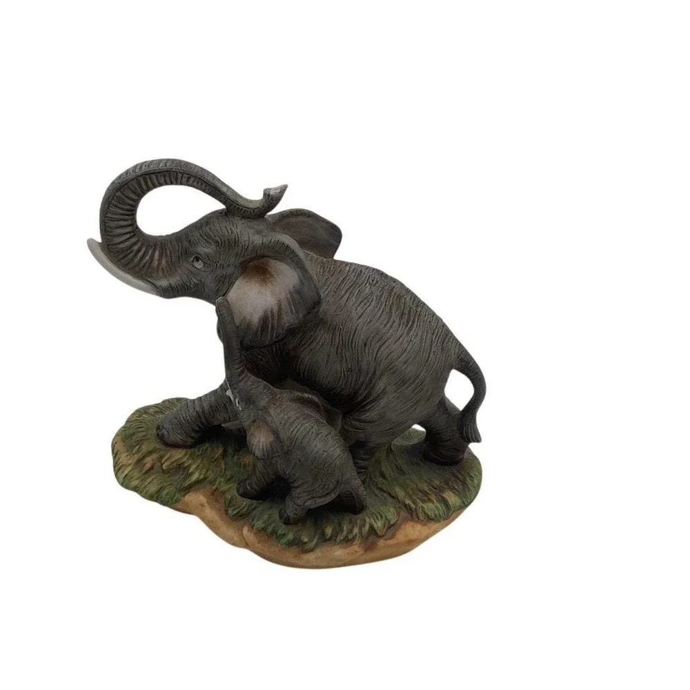 Homco elephant mother